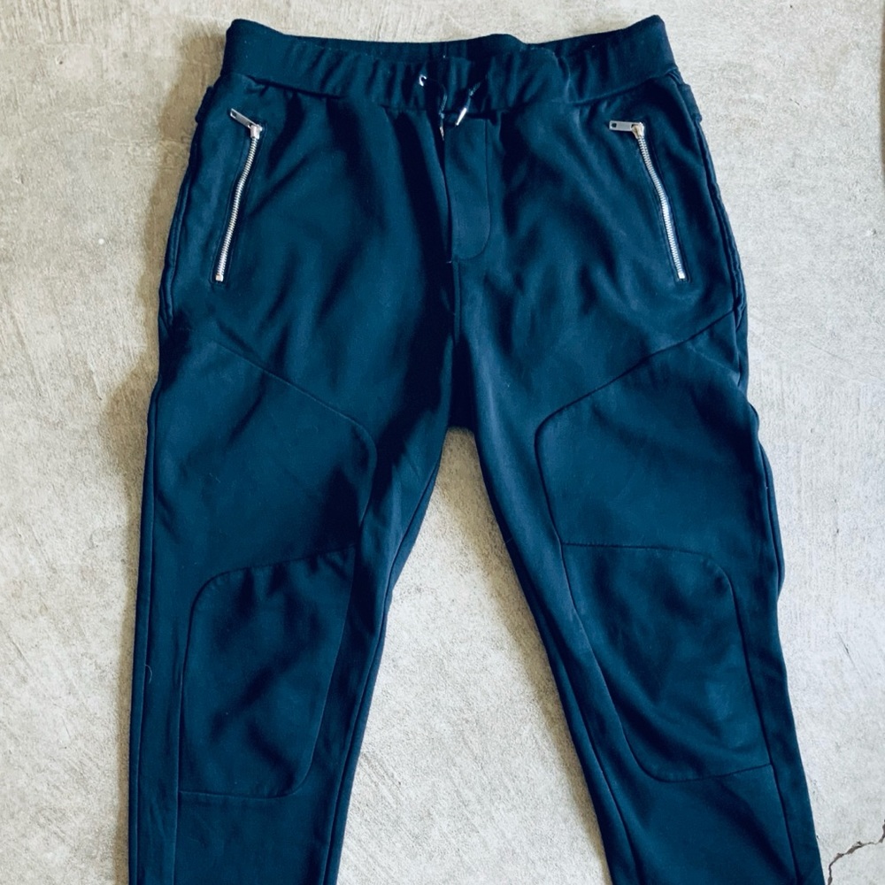 Skinny Sweats
